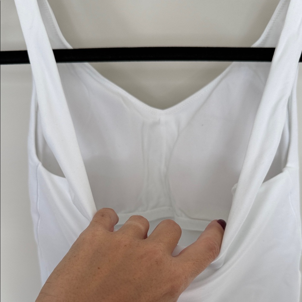White Cropped Sports Bra - Picture 4 of 4